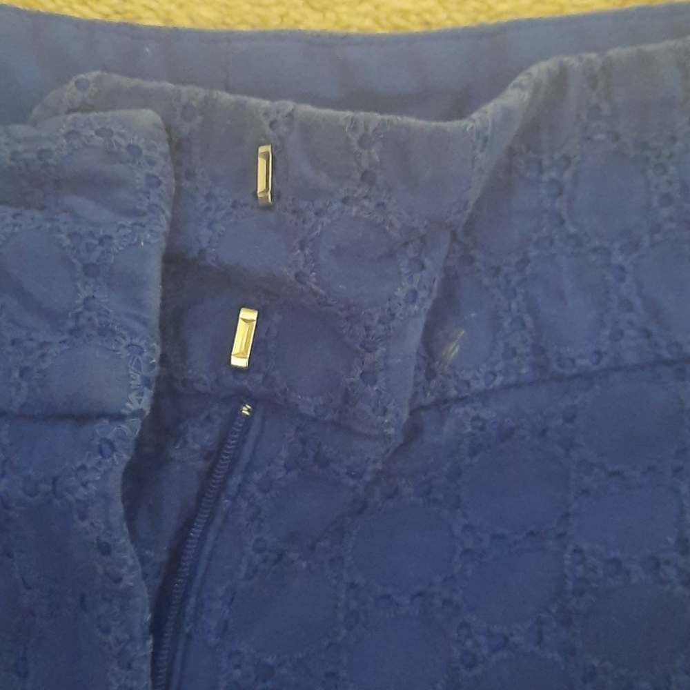 Shorts - Picture 3 of 5
